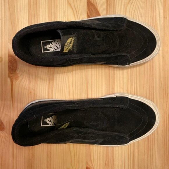 Vans Off The Wall black suede sneakers Men\'s 8 Women\'s 9.5, never worn main image 6